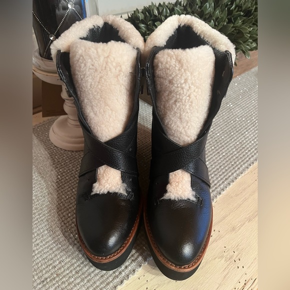 New Coach Kenna Wedge Leather/ Shearling
Boot - Picture 6 of 10